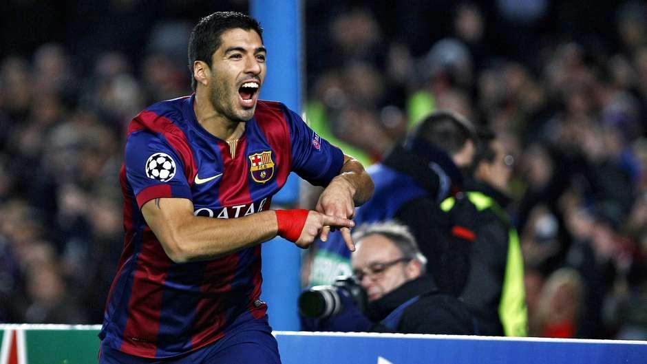 Su&aacute;rez usa una mu&ntilde;equera como una de sus c&aacute;balas. (Foto:  Archivo)