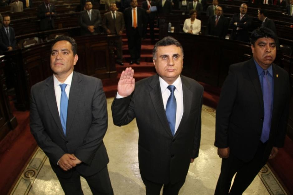 El ex magistrado de la CC, Manuel Reginaldo Duarte Barrera, durante su juramentación como magistrado. Ahora enfrentará proceso penal por haberse anticipado a asumir funciones en la CC. (Foto: Archivo/Congreso)&nbsp;