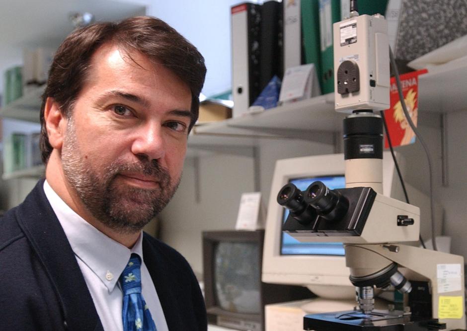 El director del Centro de Investigaci&oacute;n en Salud Internacional de Barcelona (CRESIB), Pedro L. Alonso. (Foto: EFE/Archivo)