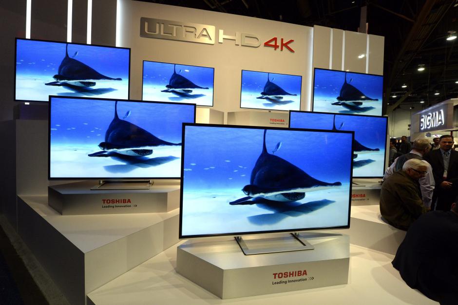 En la fotograf&iacute;a aparecen varios televisores Toshiba Ultra HD 4K. (Foto: EFE/Archivo)