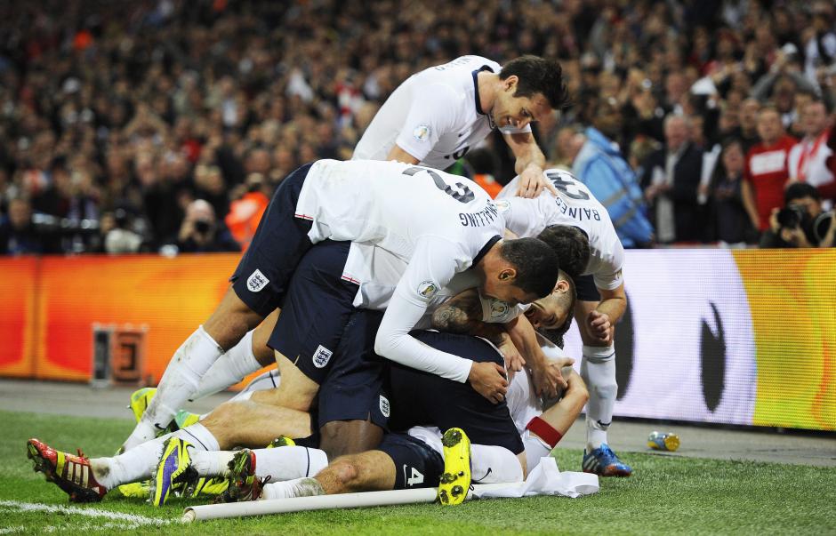 Ashley Cole es el gran ausente en la convocatoria final de Roy Hodgson. (Foto: AFP)
