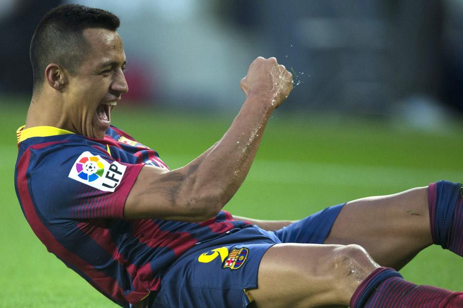 Alexis anot&oacute; un triplete en la goleada 4-0 del Barcelona ante el Elche en el Camp Nou. (Foto: Alejandro Garc&iacute;a/EFE)