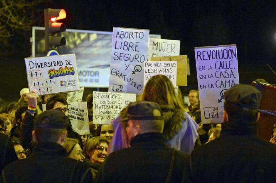 En Espa&ntilde;a protestaron este s&aacute;bado en contra de las reformas &nbsp;a la ley de abortos. Foto: Efe/Soy502