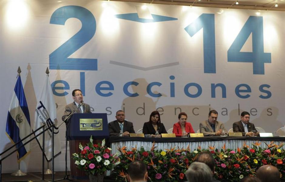 El presidente del TSE Eugenio Chicas garantiz&oacute; la transparencia de la segunda vuelta electoral a realizarse el 9 de marzo. Foto:Efe/soy502