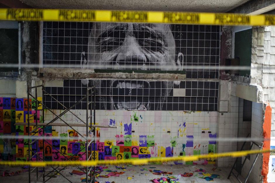 El artista visual Eny Roland particip&oacute; en el proyecto SeAlquila Estado. (Foto: Sa&uacute;l Mart&iacute;nez/EFE)&nbsp;