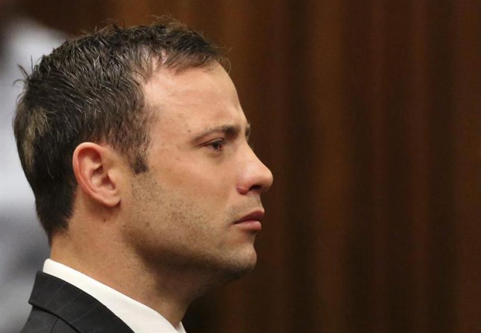 Oscar Pistorius fue hallado culpable de homicidio, aunque no se pudo probar que halla disparado con la intenci&oacute;n de matar a su novia. (Foto: EFE)