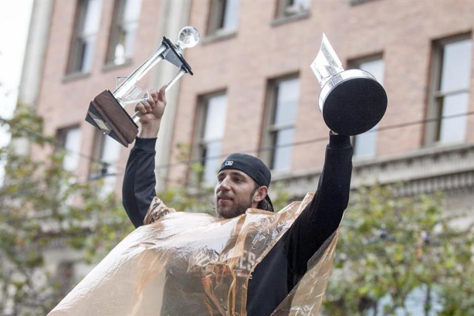 Madison Bumgarner fue el jugador m&aacute;s valioso de la Serie Mundial que ganaron los Gigantes, el pitcher fue uno de los m&aacute;s aplaudidos. (Foto: EFE)