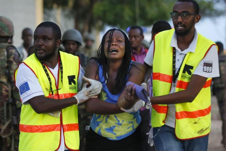 Los sobrevivientes del ataque terrorista realizado en la Universidad de Kenia, han empezado a revelar los detalles del horror que vivieron. (Foto: EFE)