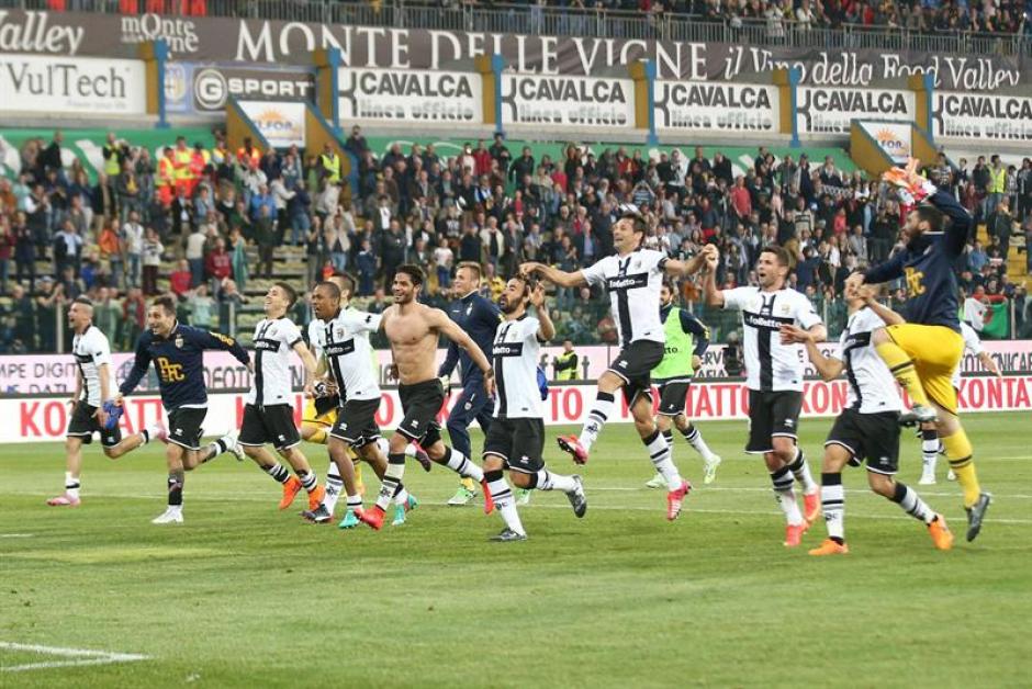 Como un "t&iacute;tulo" celebr&oacute; Parma la victoria ante el poderoso Juventus, en la jornada 30 del Calcio. (Foto: EFE)