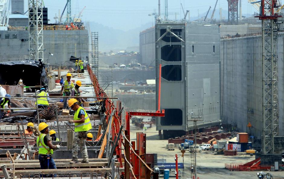 La ampliaci&oacute;n contar&aacute; con 16 nuevas compuertas. (Foto: EFE)