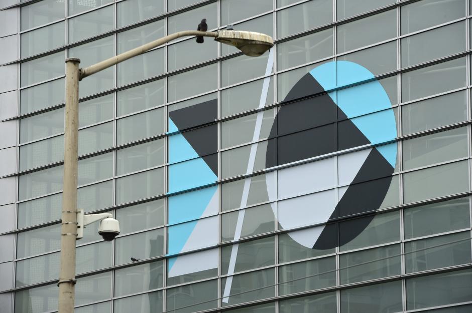 Vista del logotipo de Google I/O en el centro de convenciones Moscone de San Francisco, Estados Unidos. (Foto: EFE/John G. Mabanglo)