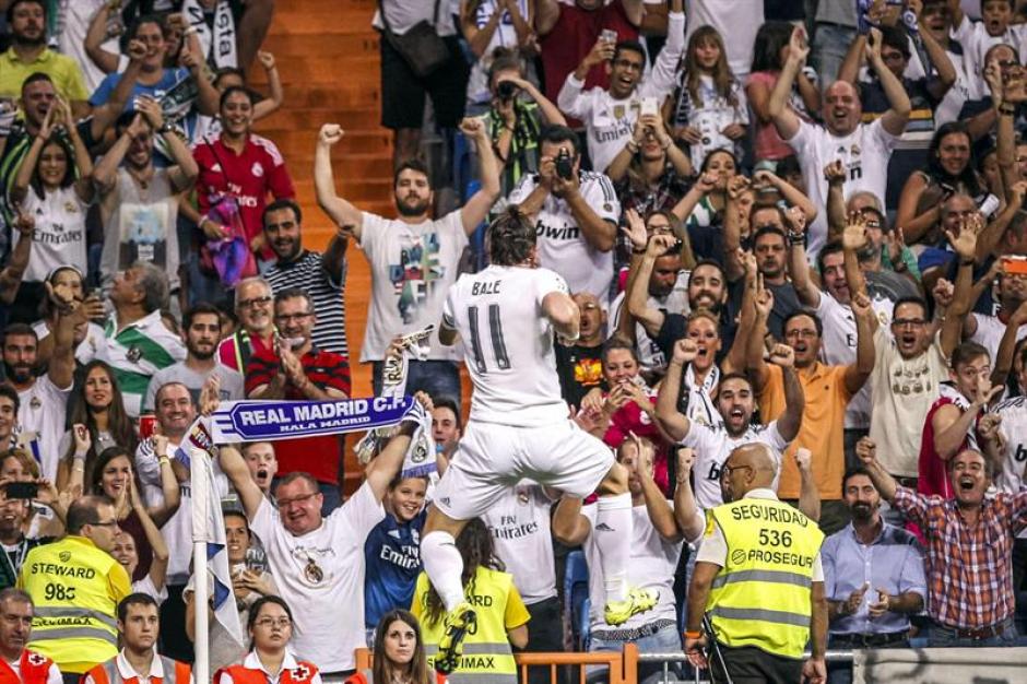 El gal&eacute;s Gareth Bale abri&oacute; la cuenta para el equipo merengue, y as&iacute; festej&oacute;. En el complemento hizo el segundo en su cuenta.&nbsp;(Foto: EFE)
