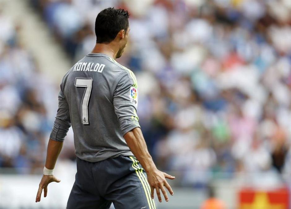 Desde la temporada 2009-2010 Cristiano Ronaldo ha sido el emblema de gol de Real Madrid, figura que ya escribe su propia historia en las p&aacute;ginas doradas del f&uacute;tbol espa&ntilde;ol. (Foto: EFE)