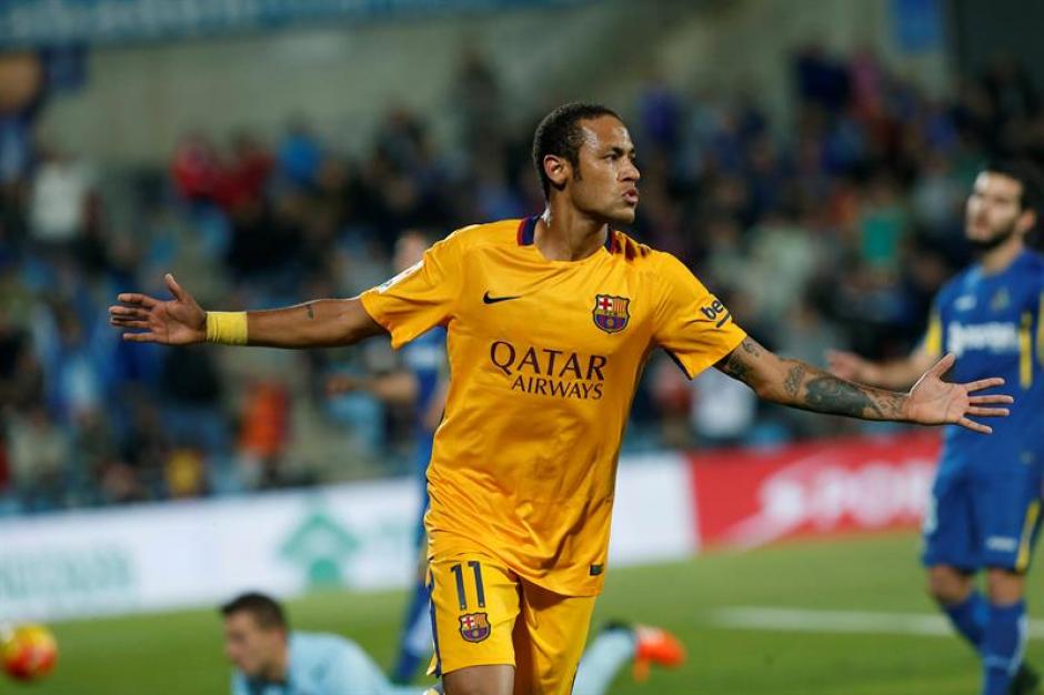 Neymar anot&oacute; el segundo de Barcelona ante Getafe, en el triunfo de los de Luis Enrique. (Foto: EFE)
