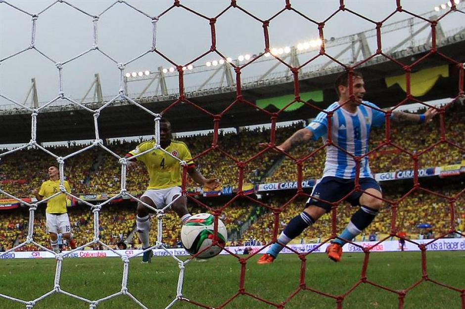 Argentina se impuso ante Colombia en la eliminatoria sudamericana, con gol de Lucas Biglia. (Foto: EFE)