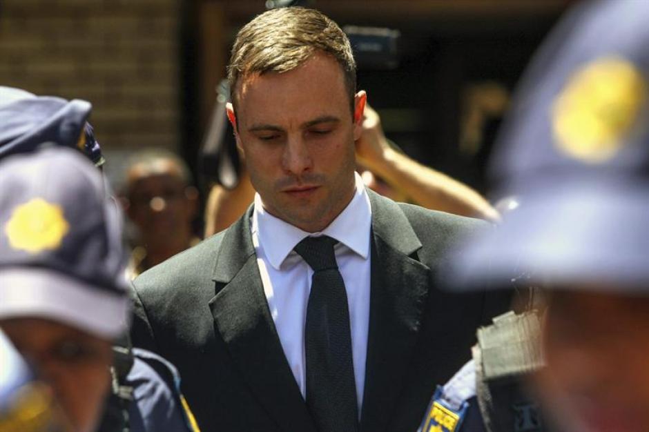 Oscar Pistorius enfrentar&aacute; una condena m&iacute;nima de 15 a&ntilde;os por el asesinato de su novia. (Foto:&nbsp;EFE)