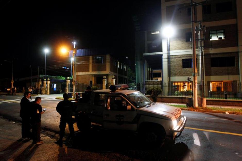 La Polic&iacute;a salvadore&ntilde;a procedi&oacute; a capturar a 17 militares retirados implicados en la masacre de 6 padres jesuitas en 1989, los cuales son requeridos por la justicia espa&ntilde;ola. (Foto: EFE)