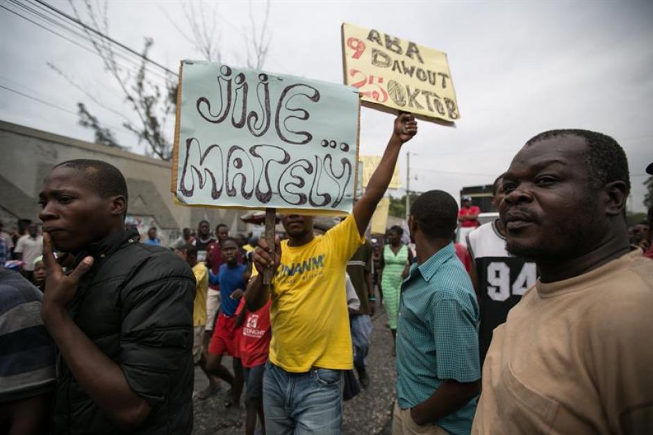 Los haitianos celebran la salida de Michel Martelly del poder. (Foto: EFE)