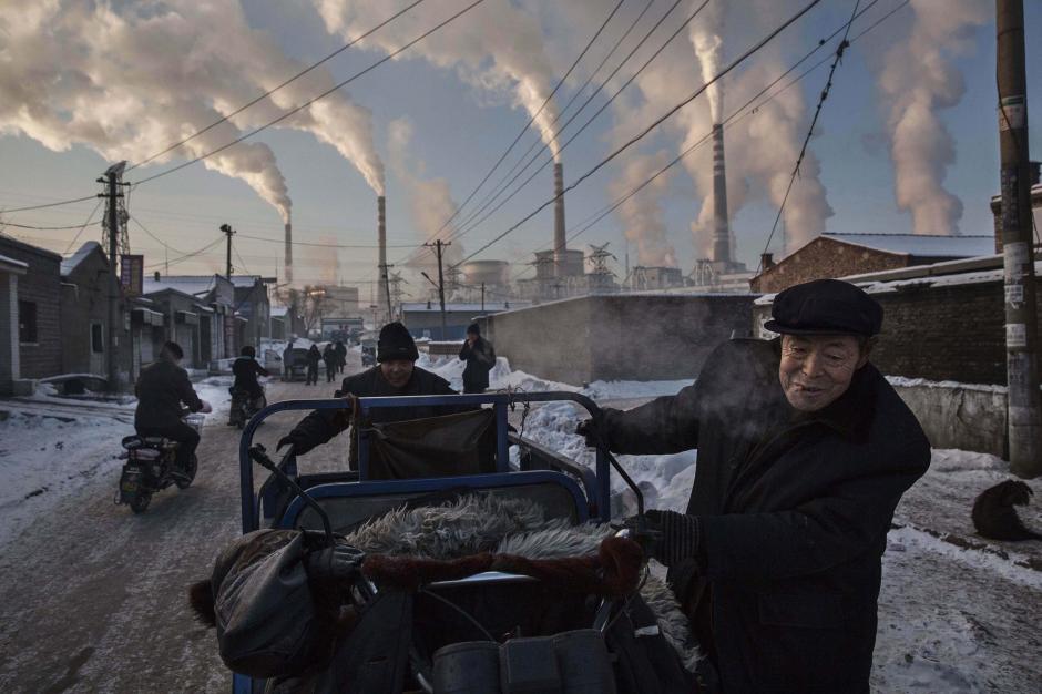 Fotograf&iacute;a tomada por el canadiense Kevin Frayer para la agencia Getty Images, que ha sido galardonada con el primer premio Daily Life (vida cotidiana), categor&iacute;a individual, de la 59&ordf; edici&oacute;n de los Premios World Press Photo 2016. (Foto: EFE/Kevin Frayer / Getty Images)