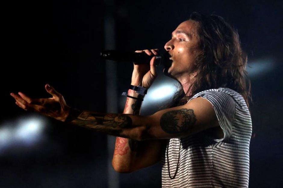 Brandon Boyd, cantante de la banda estadounidense Incubus, durante el concierto (Foto: Esteban Biba/EFE)