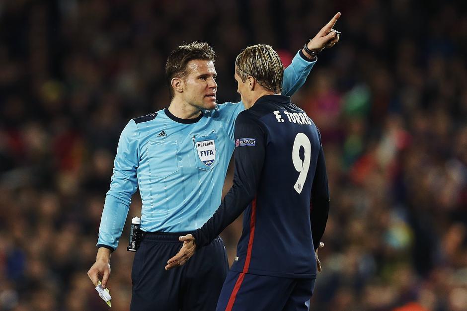 Fernando "El Ni&ntilde;o" Torres fue expulsado, minutos despu&eacute;s de anotar el gol. (Foto: EFE)