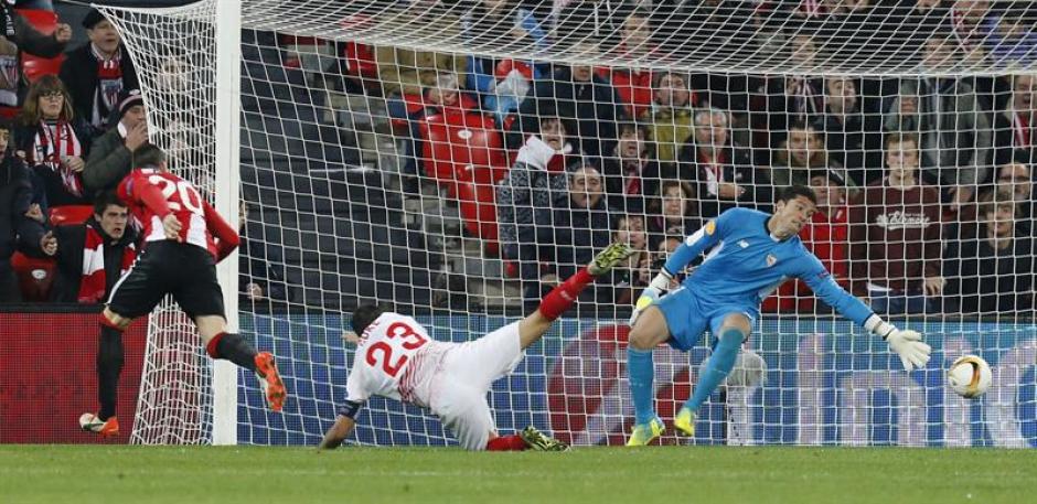 El Sevilla gana y acaricia las semifinales de la Europa League. (Foto: EFE)