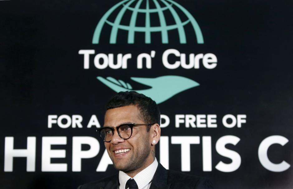 Alves firmar&aacute; un contrato por tres temporadas con la "Juve". (Foto: EFE)