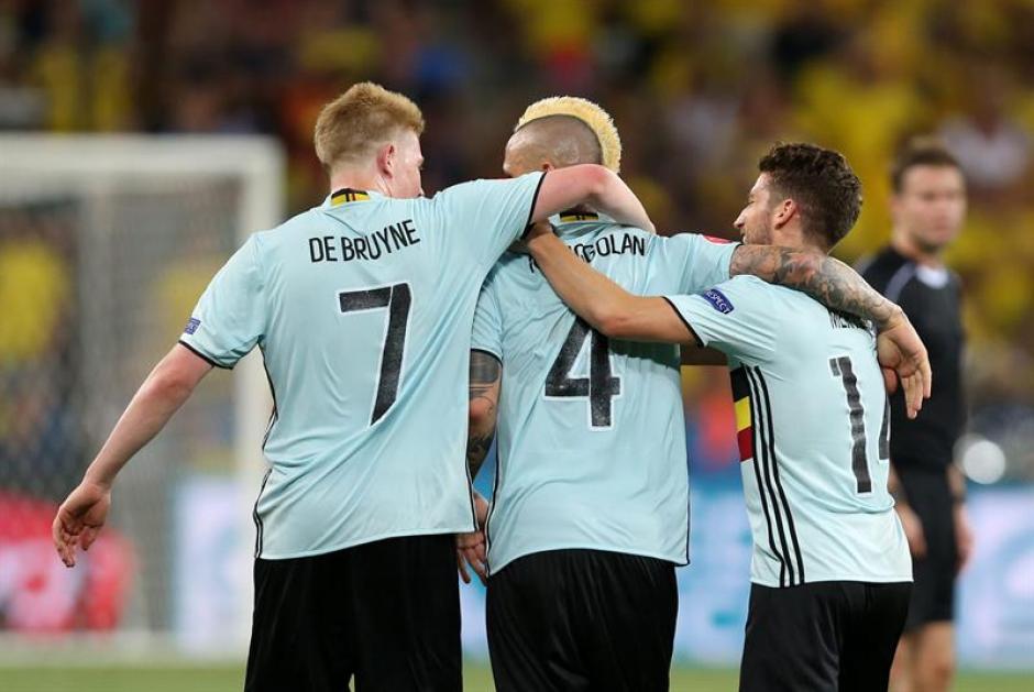 El entrenador de la selecci&oacute;n de B&eacute;lgica reconoci&oacute; que uno de sus jugadores tiene un vicio dif&iacute;cil de dejar. (EFE)