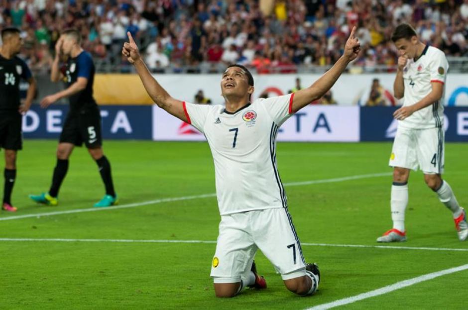 Carlos Bacca celebr&oacute; la &uacute;nica anotaci&oacute;n en el juego con la que le dio la victoria a Colombia frente a Estados Unidos. (Foto: EFE)