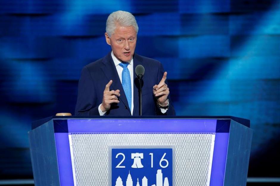 Bill Clinton dijo que Hillary ha hecho un gran trabajo como madre. (Foto: EFE) 