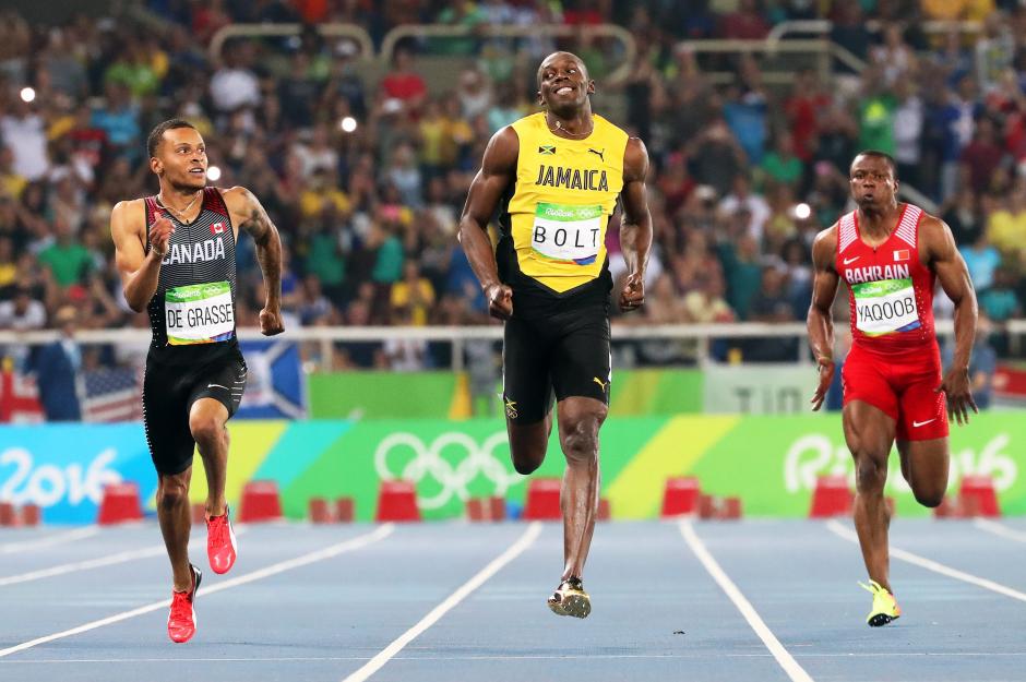 Usain Bolt clasific&oacute; a la final junto con el canadiense Andre De Grasse. (Foto: EFE) 