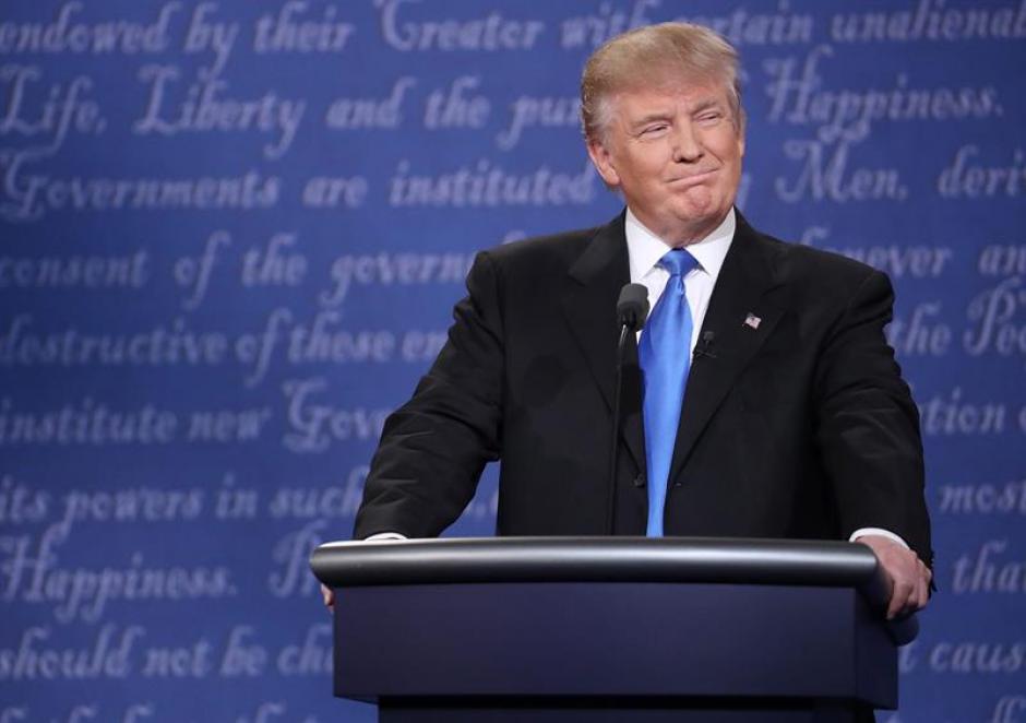 Trump se&ntilde;al&oacute; que a Clinton le falta fortaleza. (Foto: EFE)