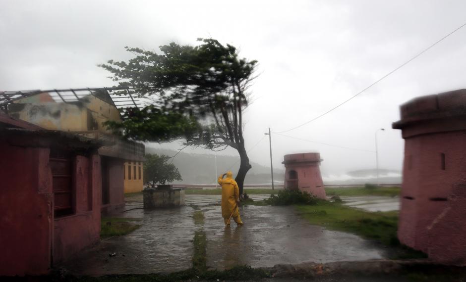 El  hurac&aacute;n Matthew toc&oacute; tierra en el oriente de Cuba. (Foto: EFE) 