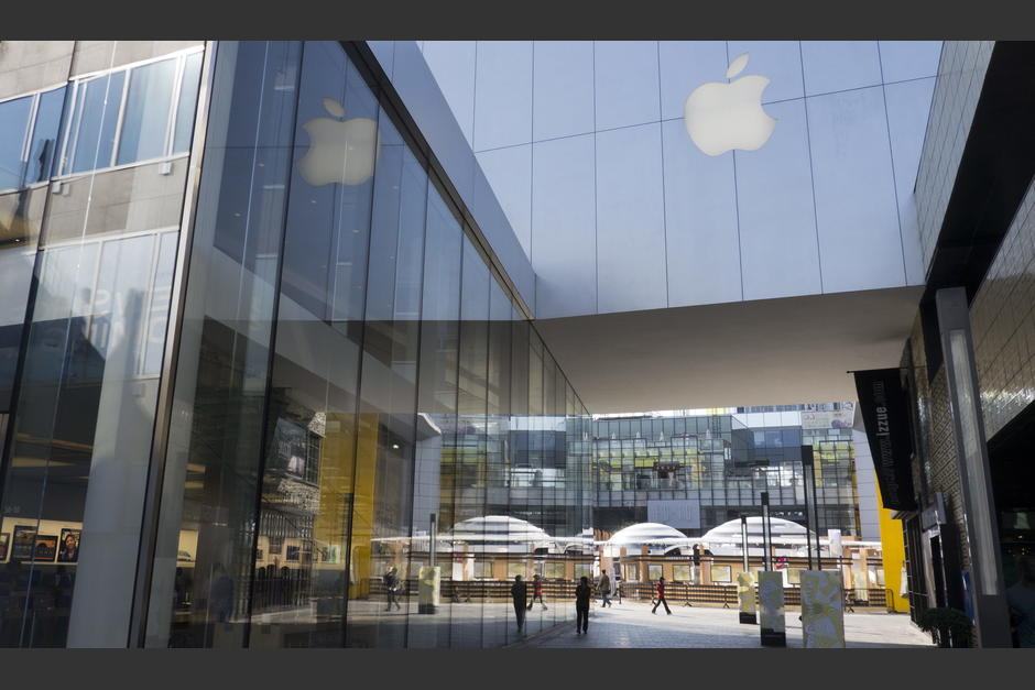 Vista del almacén de Apple en Sanlitun Village, Pekín (China). (Foto: EFE/Archivo)