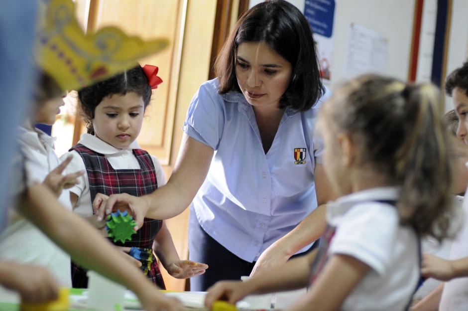 La maestra de pre-primaria Silvia Barrios Alfaron cre&oacute; un sistema de aprendizaje del arte.&nbsp;