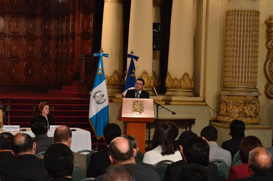Jimmy Morales anunci&oacute; este jueves en el Palacio Nacional de la Cultura que se ha habilitado una pagina web para recibir la opini&oacute;n de la ciudadan&iacute;a. (Foto: Alejandro Ortiz/Soy502)