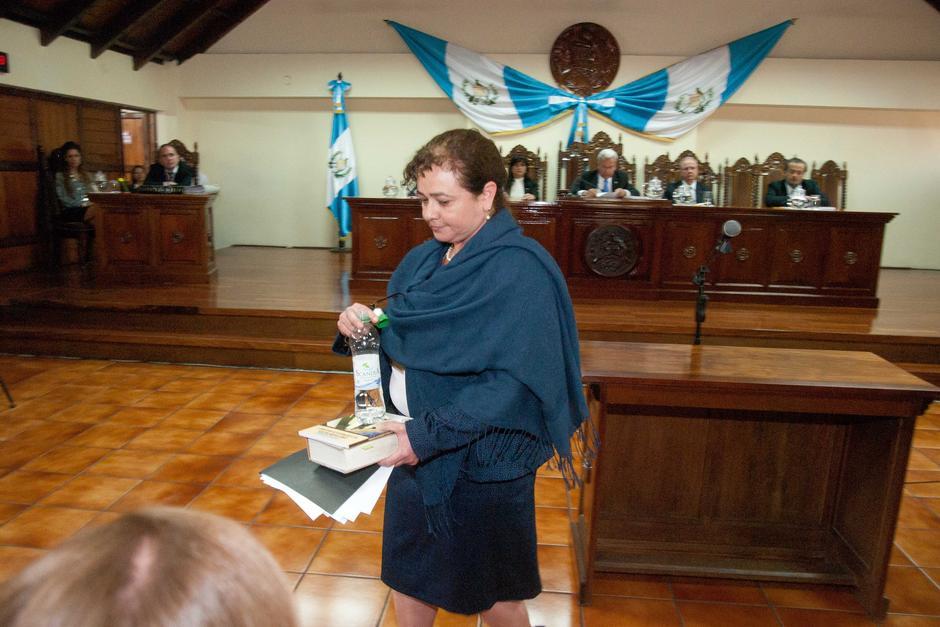 La Fiscal General Claudia Paz y el abogado Ricardo Sagastume se presentaron a la CC la semana pasada y ahora espera el fallo definitivo. (Foto:Jes&uacute;s Alfonso/Soy502)