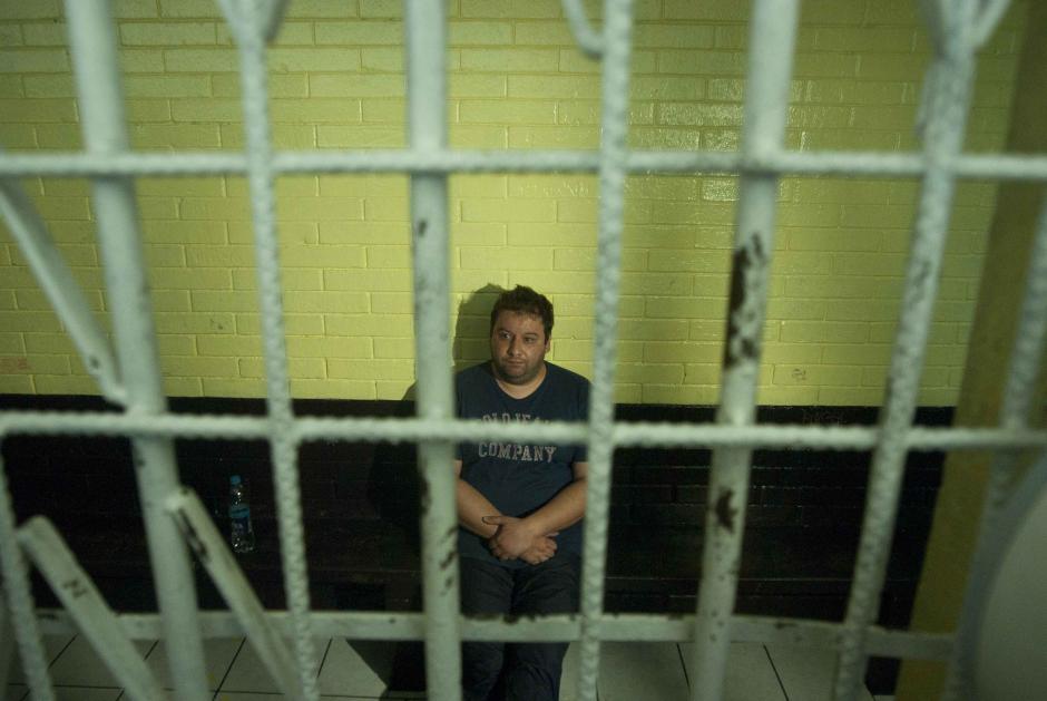 Roberto Barreda deber&aacute; esperar en la carceleta del OJ hasta que una sala lo escuche. (Foto: Jes&uacute;s Alfonso/ Soy502)