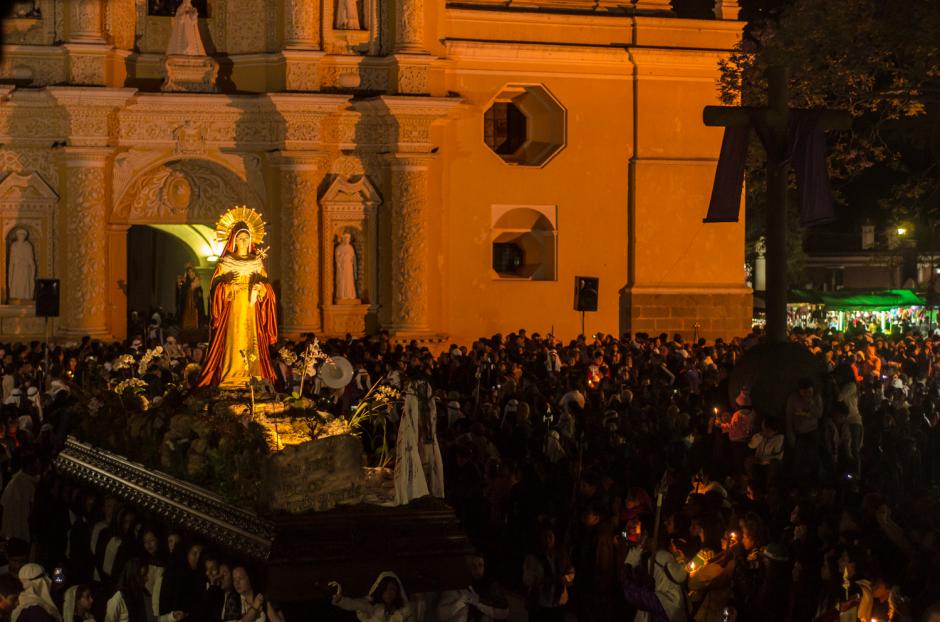 Jesús Nazareno de La Merced recorre Antigua este Viernes Santo
