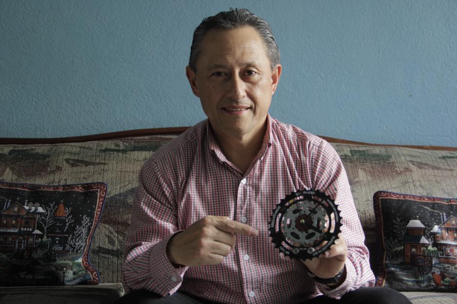 Edwin Celis es el innovador en este tipo de creaciones artesanales. (Foto: Fredy Hernández/Soy502)