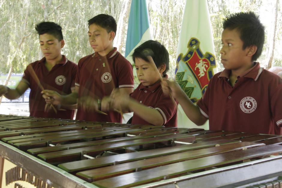 Ni&ntilde;os del hogar T&iacute;o Juan deleitaron con su interpretaci&oacute;n a la concurrencia. (Foto: Fredy Hern&aacute;ndez/Soy502)