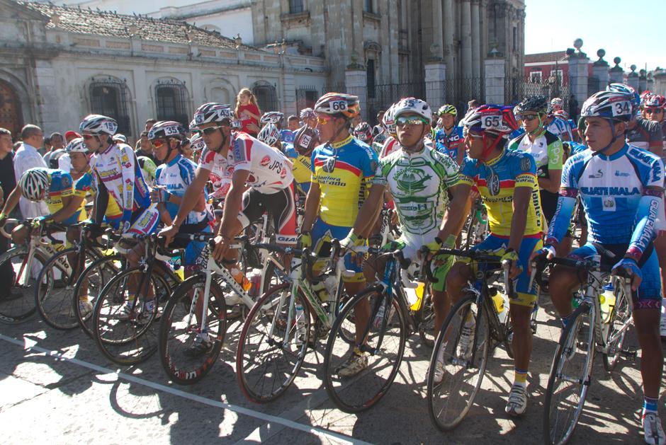 Comienza la Vuelta Ciclística al Mundo Maya 2013