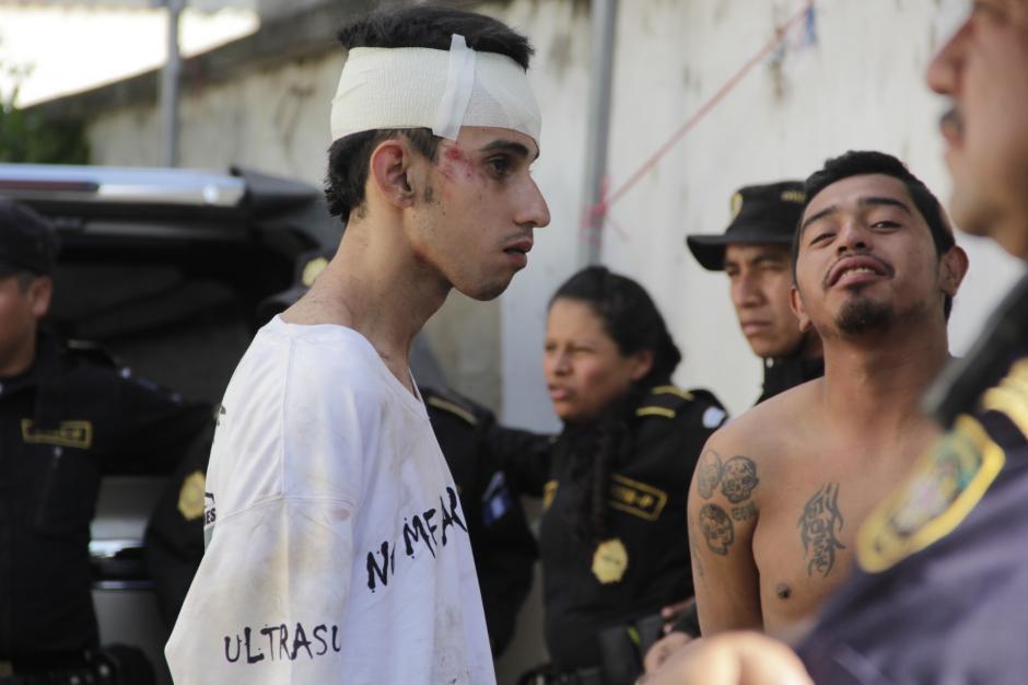 Varios seguidores cremas fueron detenidos en Antigua. (Foto: Fredy Hern&aacute;ndez/Soy502)