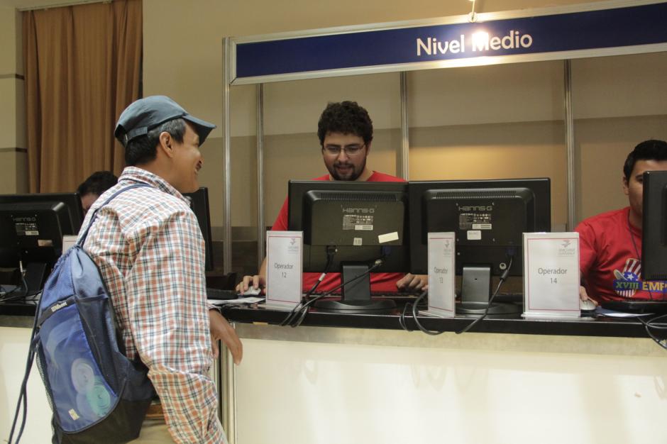La falta de empleo afecta a j&oacute;venes reci&eacute;n graduados y a adultos que buscan una oportunidad para sacar adelante a su familia o continuar sus estudios superiores. (Foto: Fredy Hern&aacute;ndez/Soy502)