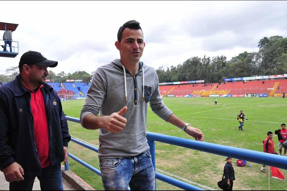 El futbolista guatemalteco, Marco Pappa espera en los pr&oacute;ximos d&iacute;as dar el s&iacute; o el no a Municipal para jugar el Clausura 2017. (Foto: Soy502)