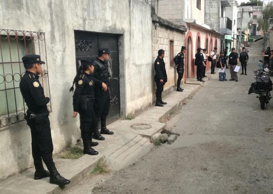 Las autoridades realizaron allanamientos para detener a presunto responsable de abuso sexual y pornografía infantil. (Foto: PNC)