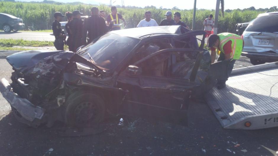 Al menos diez personas resultaron heridas en un accidente de tr&aacute;nsito en la utopista Pal&iacute;n, Escuintla. (Foto: @sokala_kolocho)
