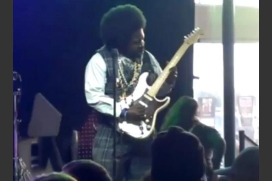 El video se dinfunde en varias redes sociales bajo la indignaci&oacute;n de muchos. (Foto Internet)&nbsp;