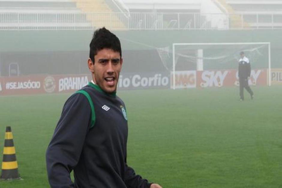 Allan Ruschel es uno de los sobrevivientes de la tragedia del avi&oacute;n que transportaba al equipo Chapecoense. (Foto: Infobae)