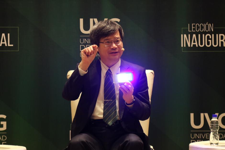 El profesor Hiroshi Amano es un destacado científico japonés. (Foto: Alejandro Balán/Soy502)